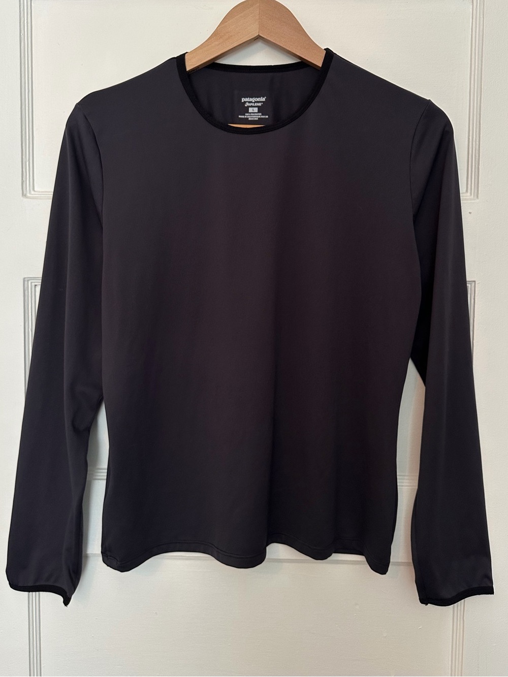 Patagonia Women's Technical Baselayer Long Sleeve Outdoor Crewneck Top